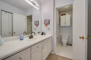 805 Leicester Rd, Elk Grove Village, IL 60007 - Photo 15