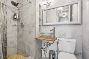 601 E 32nd St, Chicago, IL 60616 - Photo 15