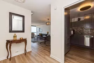 5415 N Sheridan Rd, Chicago, IL 60640 - Photo 5