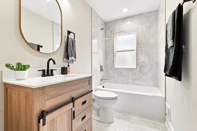 8550 S Jeffery Boulevard, Chicago, IL 60617 - Photo 11