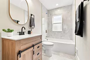 8550 S Jeffery Blvd, Chicago, IL 60617 - Photo 11
