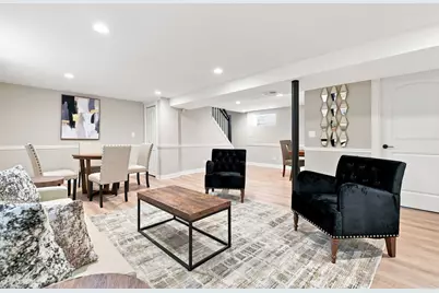 8550 S Jeffery Boulevard, Chicago, IL 60617 - Photo 13
