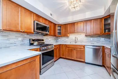 3700 N Lake Shore Drive #303, Chicago, IL 60613 - Photo 7