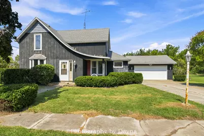 691 W Ambrose Street, Saint Anne, IL 60964 - Photo 1