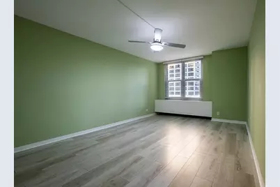 400 E Randolph Street #825, Chicago, IL 60601 - Photo 7