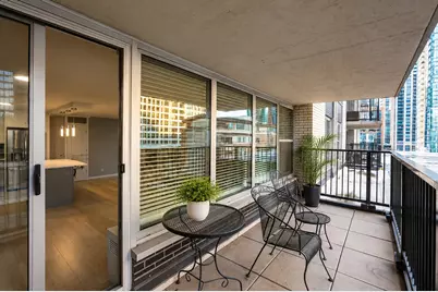 400 E Randolph Street #825, Chicago, IL 60601 - Photo 9