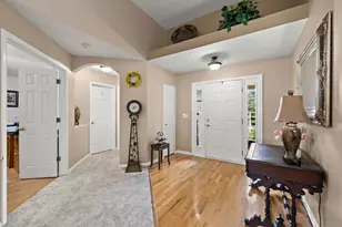 3912 Boone Creek Cir, McHenry, IL 60050 - Photo 3