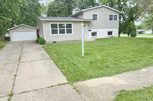 18570 W Pamela Pl, Gurnee, IL 60031 - Photo 1
