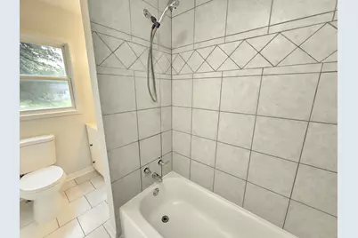 18570 W Pamela Place, Gurnee, IL 60031 - Photo 3
