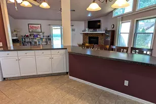 1016 Baxter Ln, Freeport, IL 61032 - Photo 13
