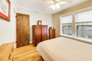 719 Hinman Ave, Evanston, IL 60202 - Photo 15