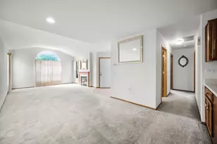 131 E 163rd St, South Holland, IL 60473 - Photo 5