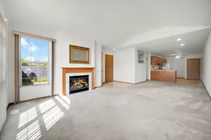 131 E 163rd St, South Holland, IL 60473 - Photo 7
