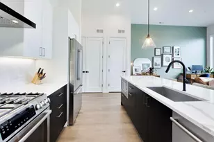 2423 W Fullerton Ave, Chicago, IL 60647 - Photo 9