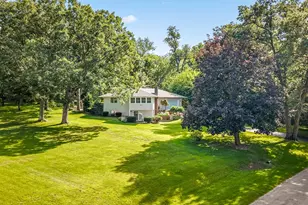 572 Baintree Rd, Davis, IL 61019 - Photo 3