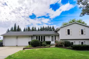 38604 N Magnolia Ave, Wadsworth, IL 60083 - Photo 3