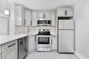 1301 W Estes Ave, Chicago, IL 60626 - Photo 3
