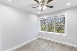 1301 W Estes Ave, Chicago, IL 60626 - Photo 7