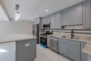 442 E 48th St, Chicago, IL 60615 - Photo 9