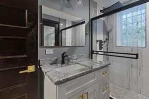 442 E 48th St, Chicago, IL 60615 - Photo 15