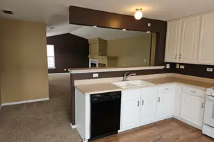 2243 Rockefeller Dr, Geneva, IL 60134 - Photo 5
