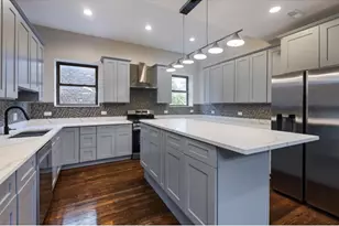 442 E 48th St, Chicago, IL 60615 - Photo 5