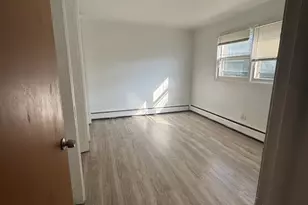 581 Burlington Ave, Clarendon Hills, IL 60514 - Photo 9