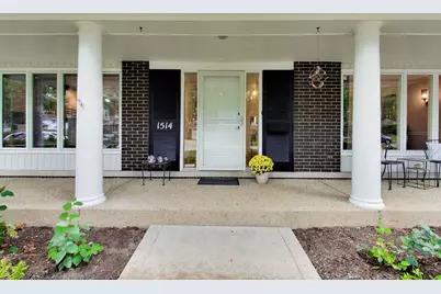 1514 Chapel Court, Northbrook, IL 60062 - Photo 3