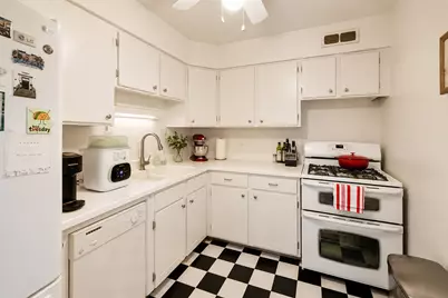 6325 N Sheridan Road #2106, Chicago, IL 60660 - Photo 11