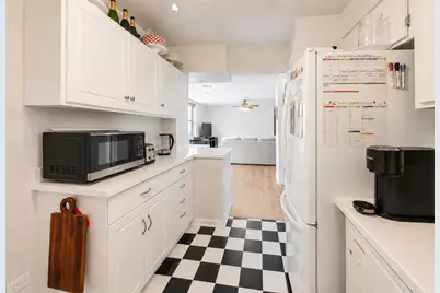6325 N Sheridan Road #2106, Chicago, IL 60660 - Photo 13