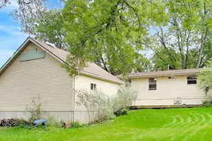 729 Brink St, Woodstock, IL 60098 - Photo 5