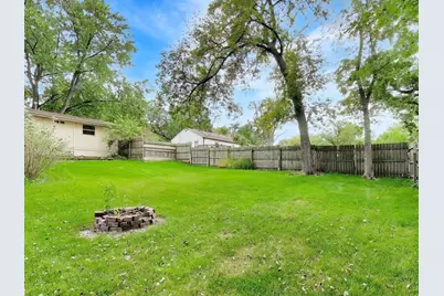 729 Brink Street, Woodstock, IL 60098 - Photo 9