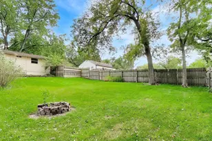 729 Brink St, Woodstock, IL 60098 - Photo 9