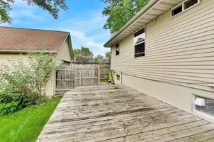 729 Brink St, Woodstock, IL 60098 - Photo 3