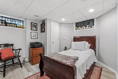 9815 S Millard Avenue, Evergreen Park, IL 60805 - Photo 23