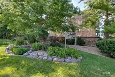 467 Hiawatha Trail #106, Wood Dale, IL 60191 - Photo 3