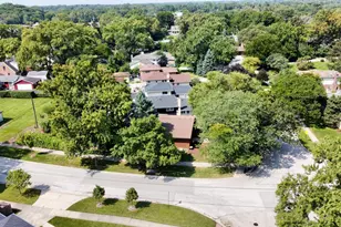 452 Commonwealth Ln, Elmhurst, IL 60126 - Photo 27