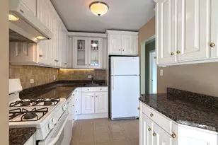 366 Washington Ct, Vernon Hills, IL 60061 - Photo 9
