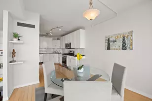 3200 N Lake Shore Dr, Chicago, IL 60657 - Photo 11