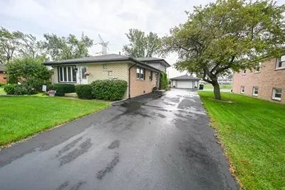 7301 W 83rd Street, Bridgeview, IL 60455 - Photo 3