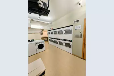 230 E Ontario Street #1701, Chicago, IL 60611 - Photo 21