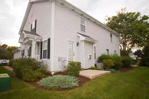 1415 Wesley Ct, Mundelein, IL 60060 - Photo 3