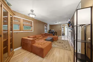 1702 W 3rd St, Sterling, IL 61081 - Photo 7