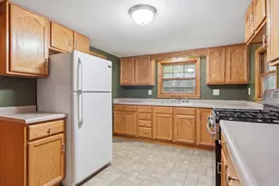 1702 W 3rd St, Sterling, IL 61081 - Photo 9