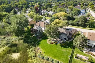 360 Ambria Dr, Mundelein, IL 60060 - Photo 7
