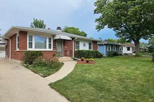 2402 Cedar St, Rolling Meadows, IL 60008 - Photo 1