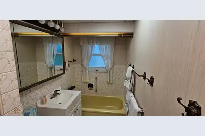 2402 Cedar Street, Rolling Meadows, IL 60008 - Photo 15
