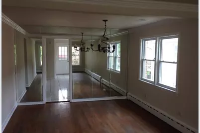 2935 W 100th Place, Evergreen Park, IL 60805 - Photo 3