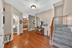 710 Juniper Ln, Lake in the Hills, IL 60156 - Photo 3
