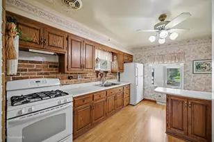1006 Arbor Ave, Wheaton, IL 60189 - Photo 9